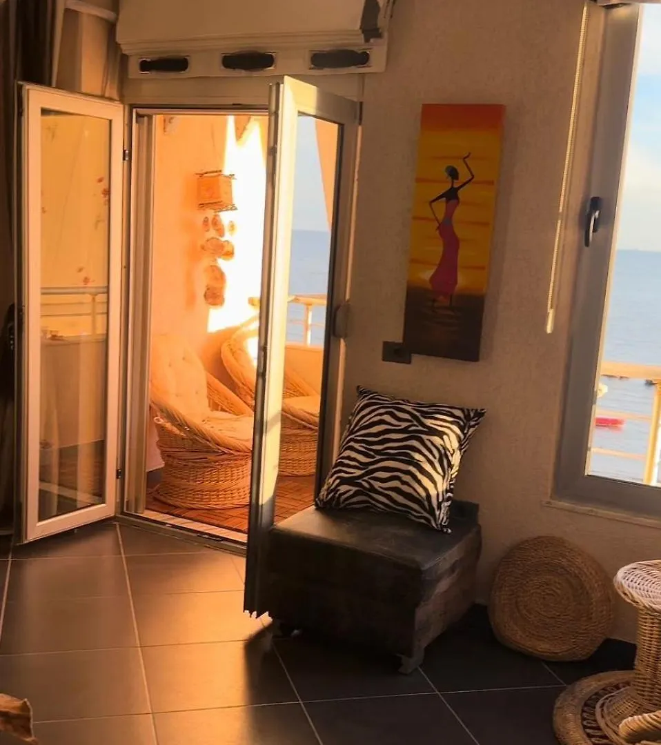Beach Front Apartment Pedonale Durrës