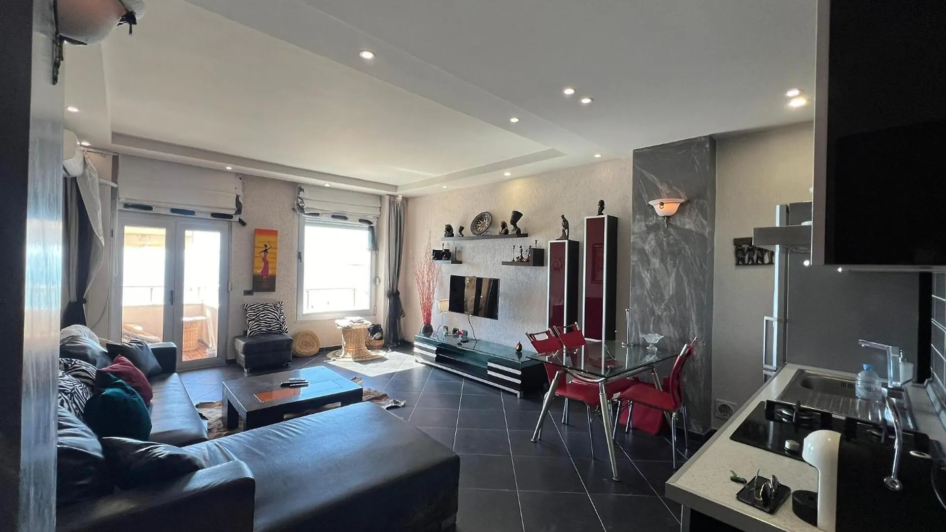 Beach Front Apartment Pedonale ドゥラス